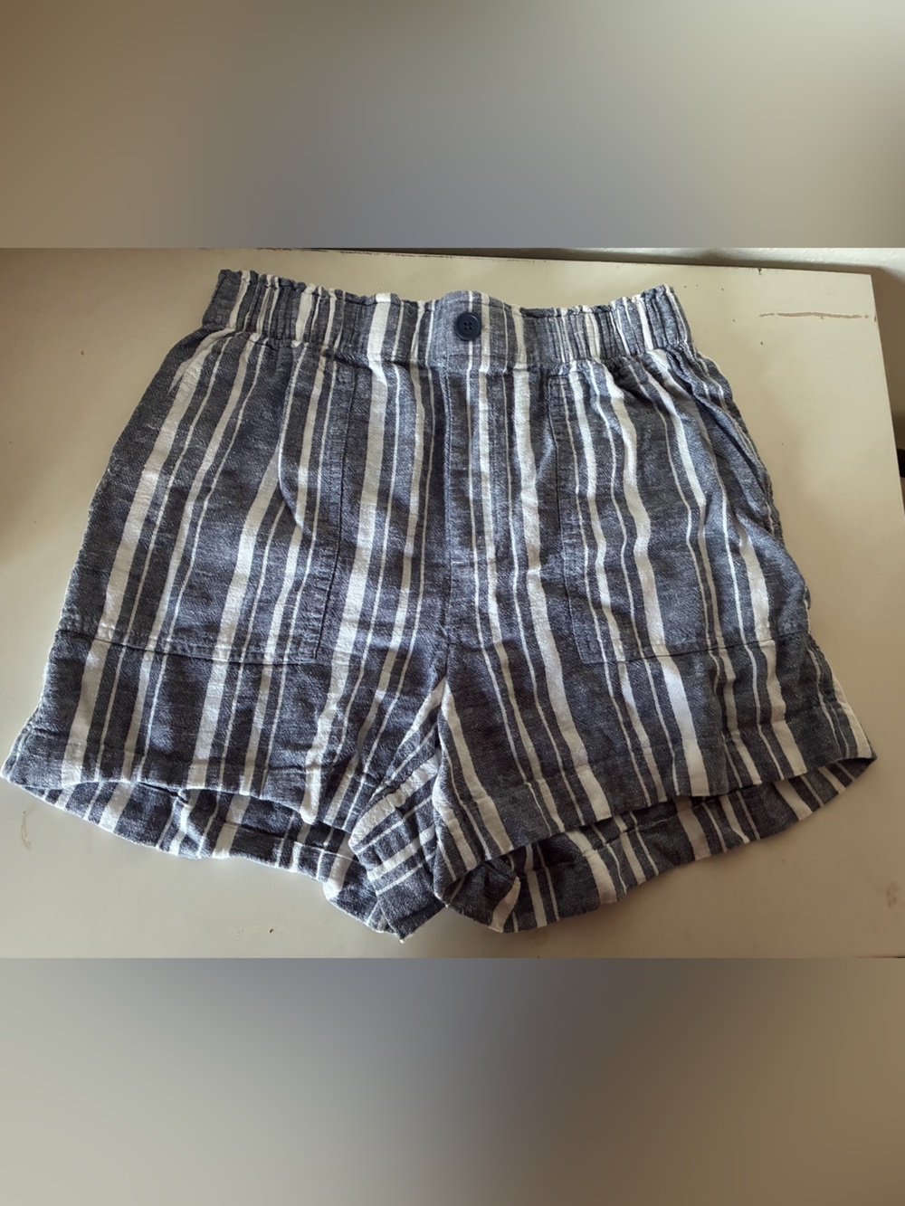 LOFT Striped Pull-On High-rise Shorts in Navy and White